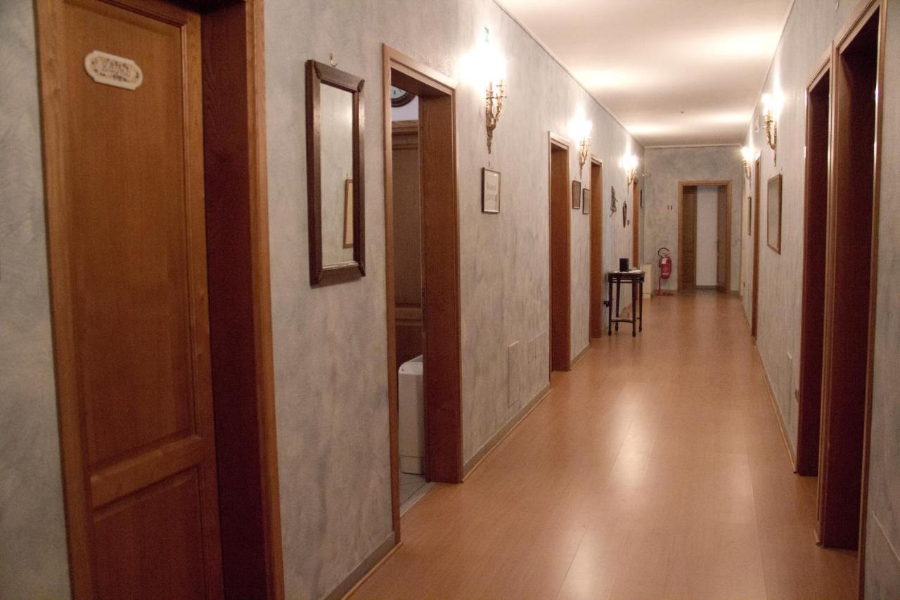 B&B La Notte Blu Firenze Ruang foto